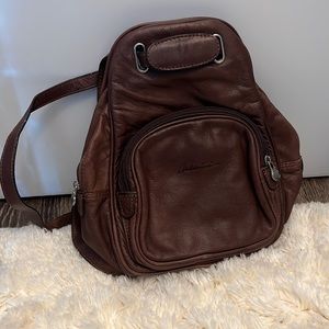 adorable vintage italiano leather bag
